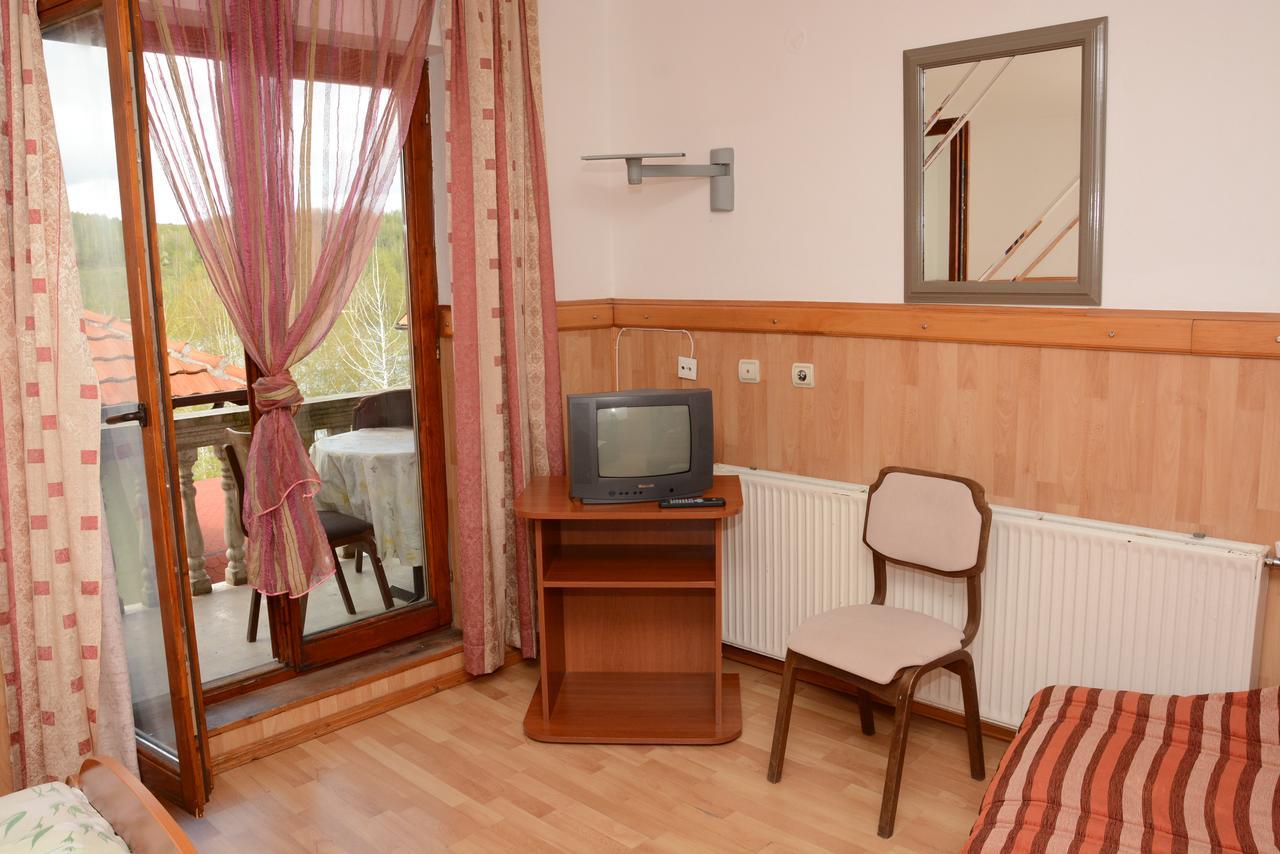 Mm Narcis Bed & Breakfast Vlasina Rid Exterior photo